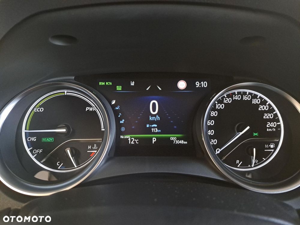 Toyota Camry 2.5 Hybrid Executive CVT - 29