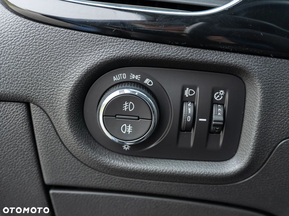 Opel Astra 1.5 CDTI Elegance S&S - 34