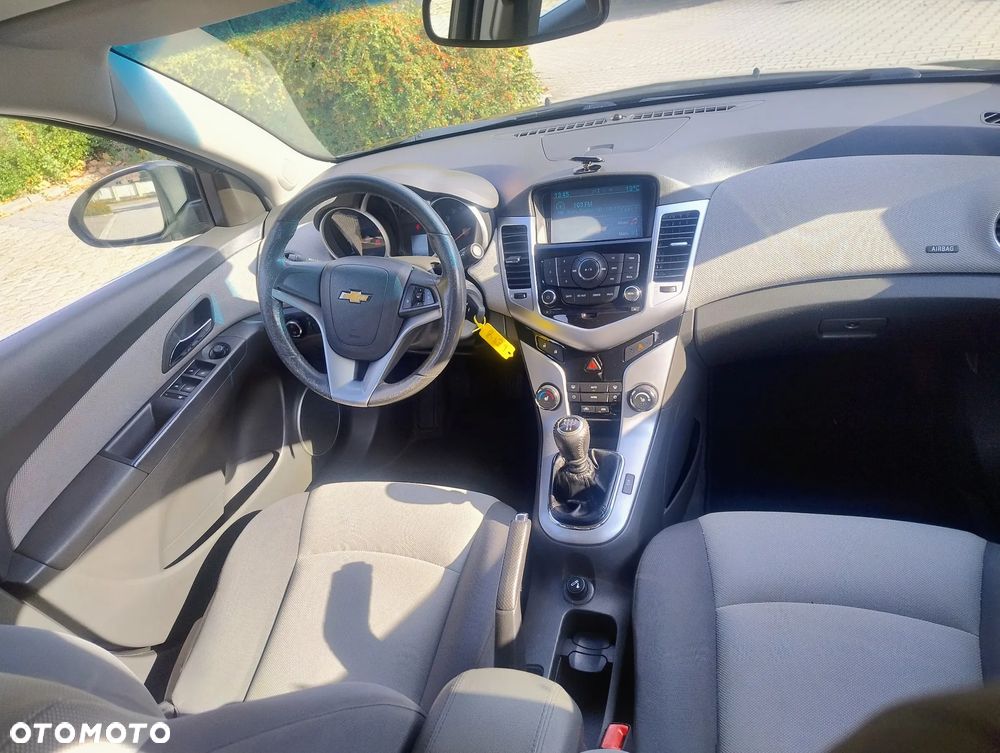 Chevrolet Cruze 1.8 LT+ - 16