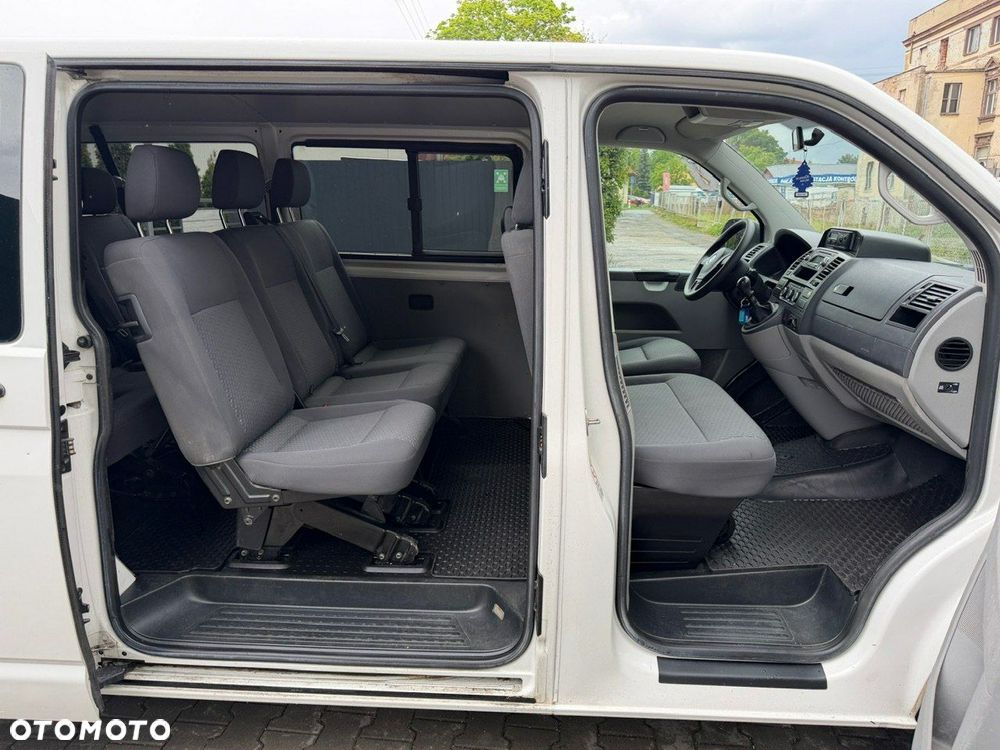 Volkswagen Transporter - 11