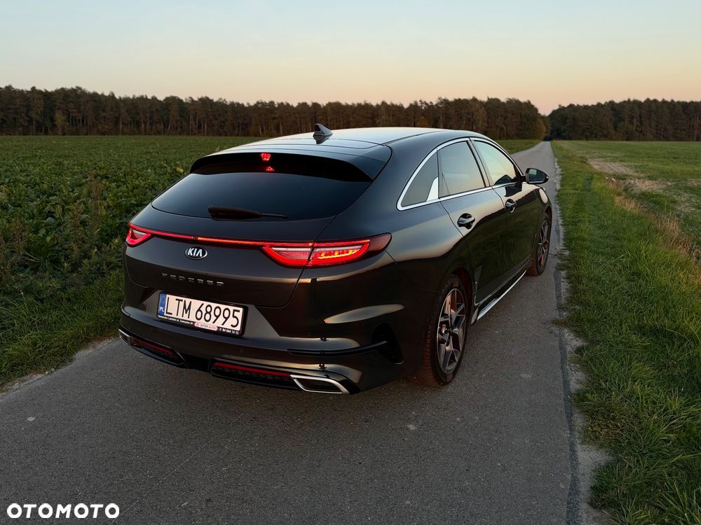 Kia Ceed - 13