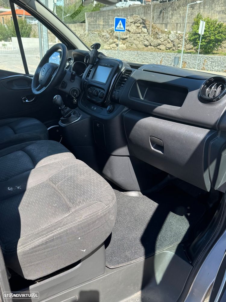 Opel Vivaro - 18
