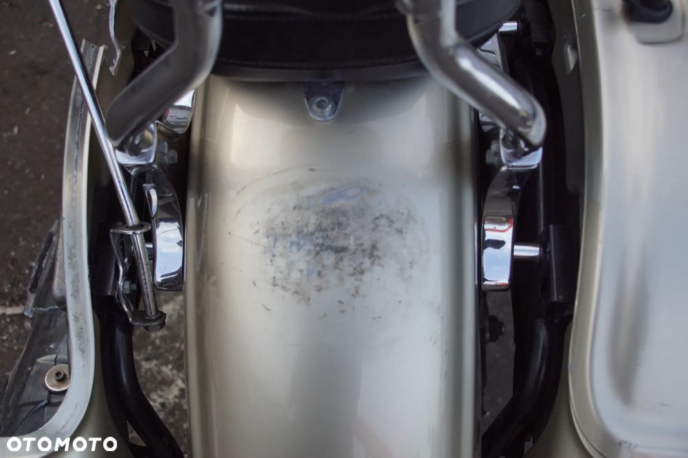 Motocykl na części - Yamaha Road Star 1600 1602 cm3 63 KM VP08 2001R Silnik Skrzynia Owiewka Osłona Laga Siedzenie Kierownica Set Wydech Koło Kierunkowskaz - 13