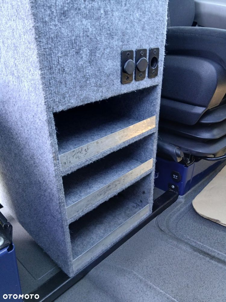 Mercedes-Benz Sprinter - 14