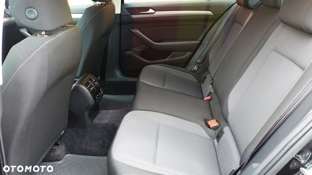 Volkswagen Passat 1.4 TSI BMT Trendline - 10
