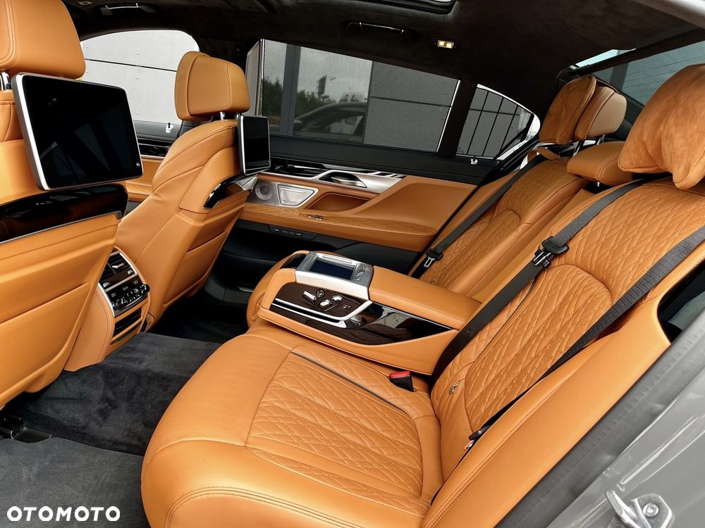BMW Seria 7 - 26