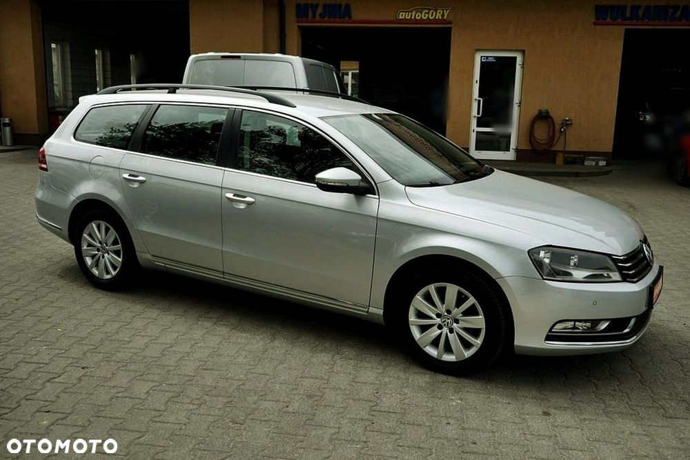Volkswagen Passat - 12