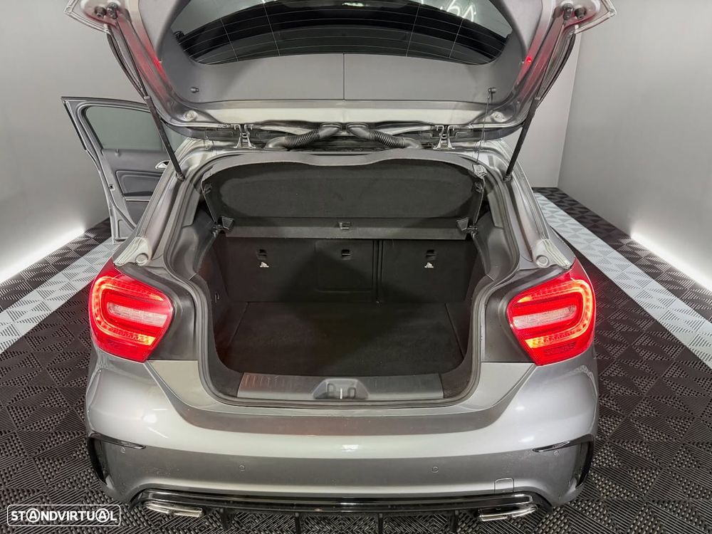 Mercedes-Benz A 180 d AMG Line - 23