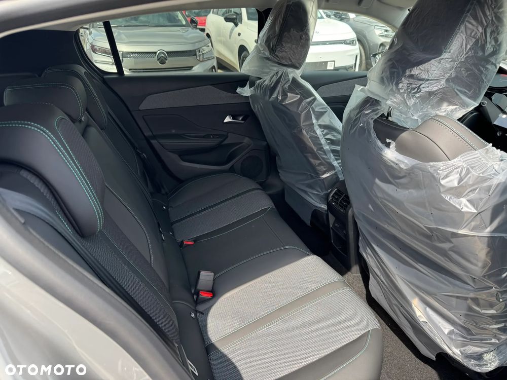 Peugeot 308 1.2 mHEV Allure S&S e-DCS6 - 6