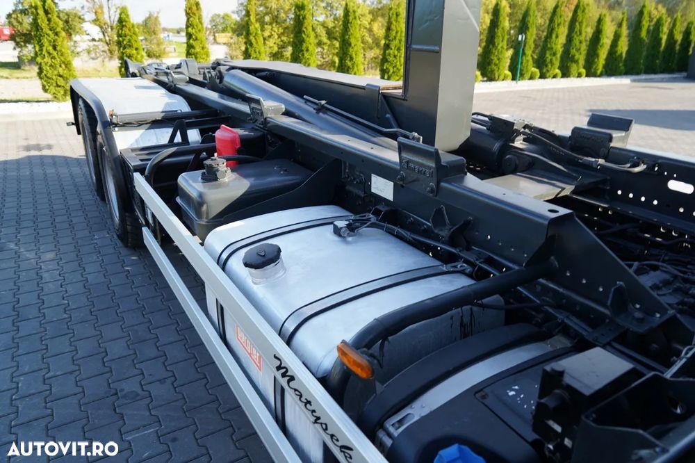 Iveco STRALIS 420 / CAMIOANĂ CU CÂRLIG / 6X4 / MAREL / CAPACITATE DE RIDICARE 17.275 KG / EURO 6 - 16