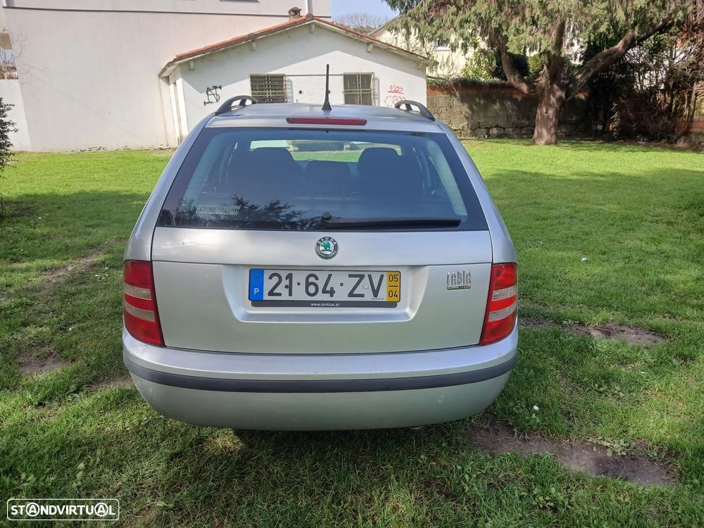 Skoda Fabia Break 1.2 Attractive - 4