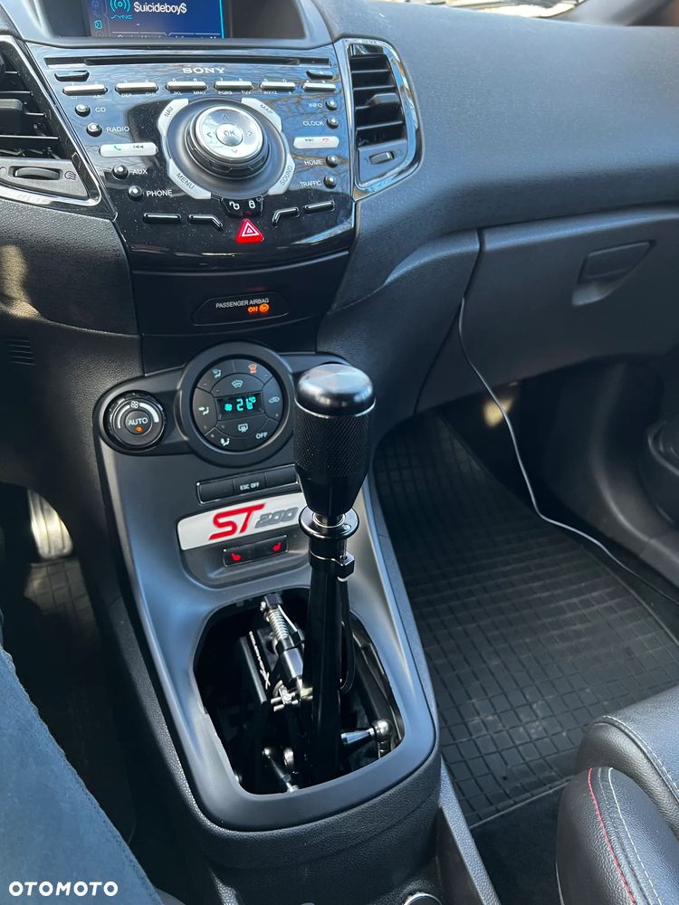 Ford Fiesta 1.6 EcoBoost ST200 - 5