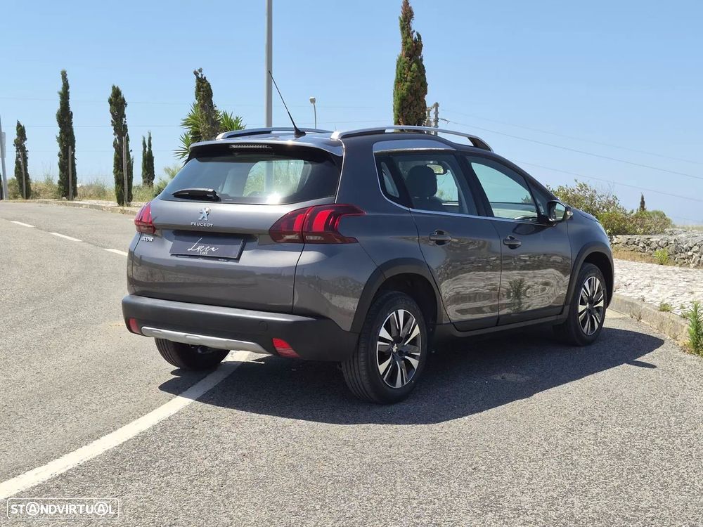 Peugeot 2008 PureTech 110 Stop&Start EAT6 Allure - 4
