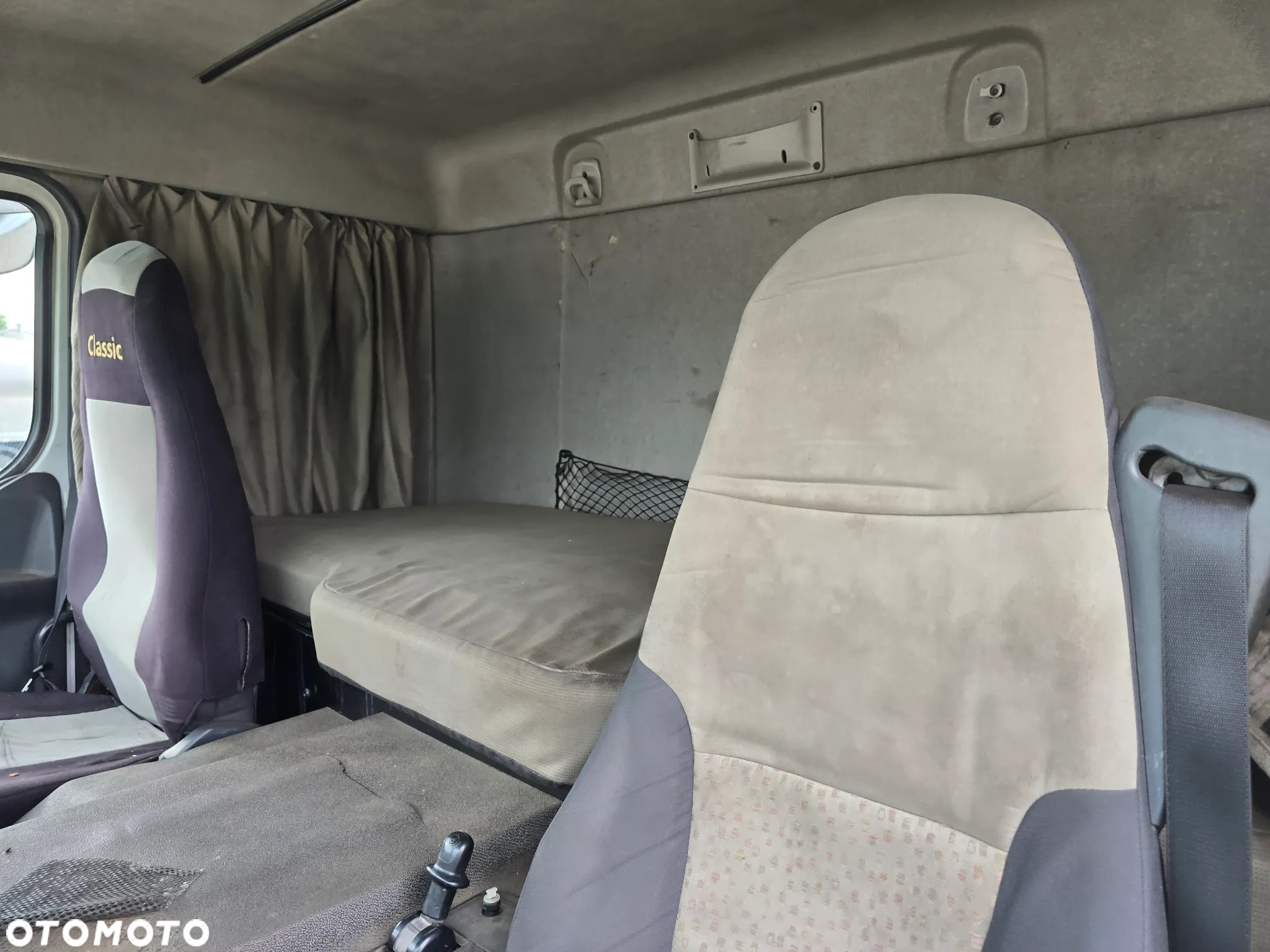 Renault Premium - 6