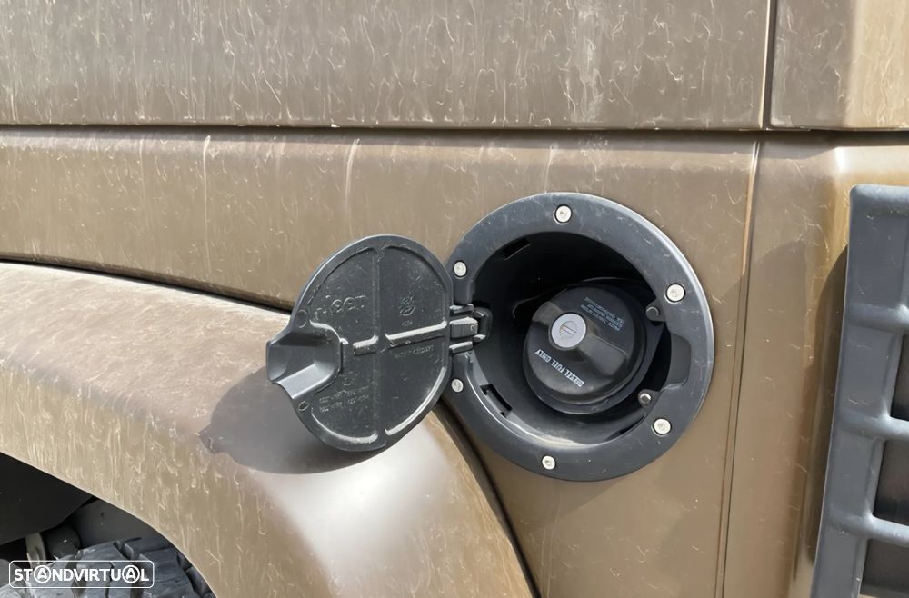 Jeep Wrangler Unlimited Hard-Top 2.8 CRD Auto Sahara - 21