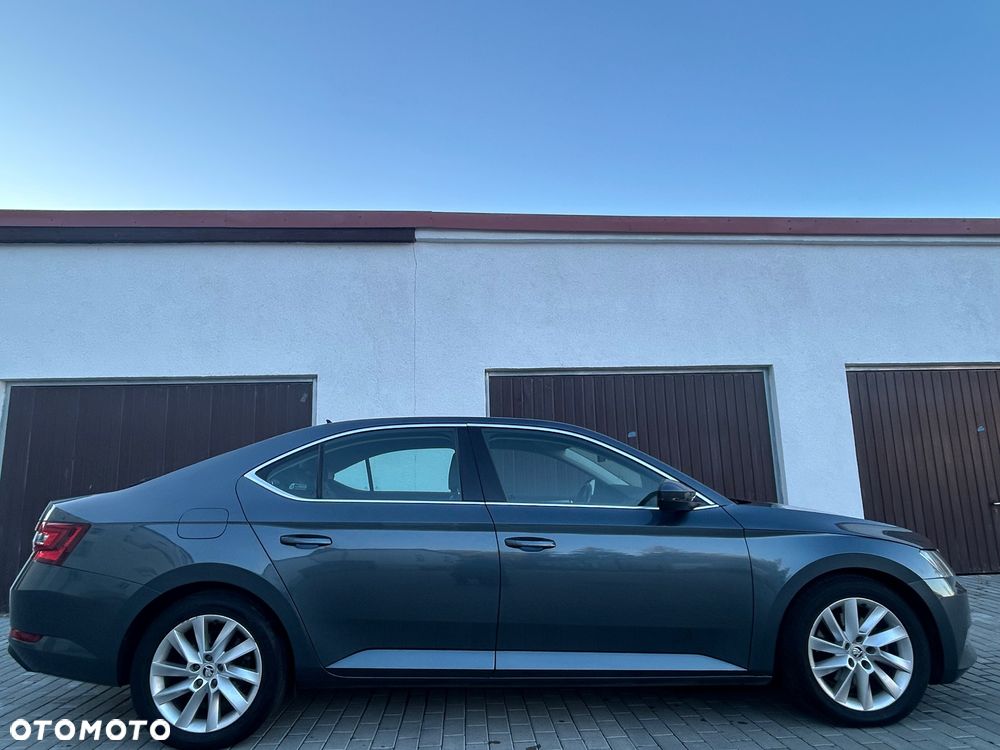 Skoda Superb 1.8 TSI Ambition DSG - 8