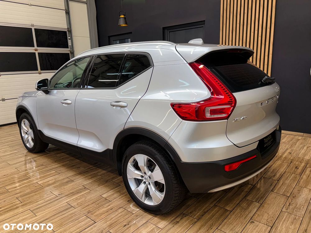 Volvo XC 40 D4 SCR AWD Momentum - 10
