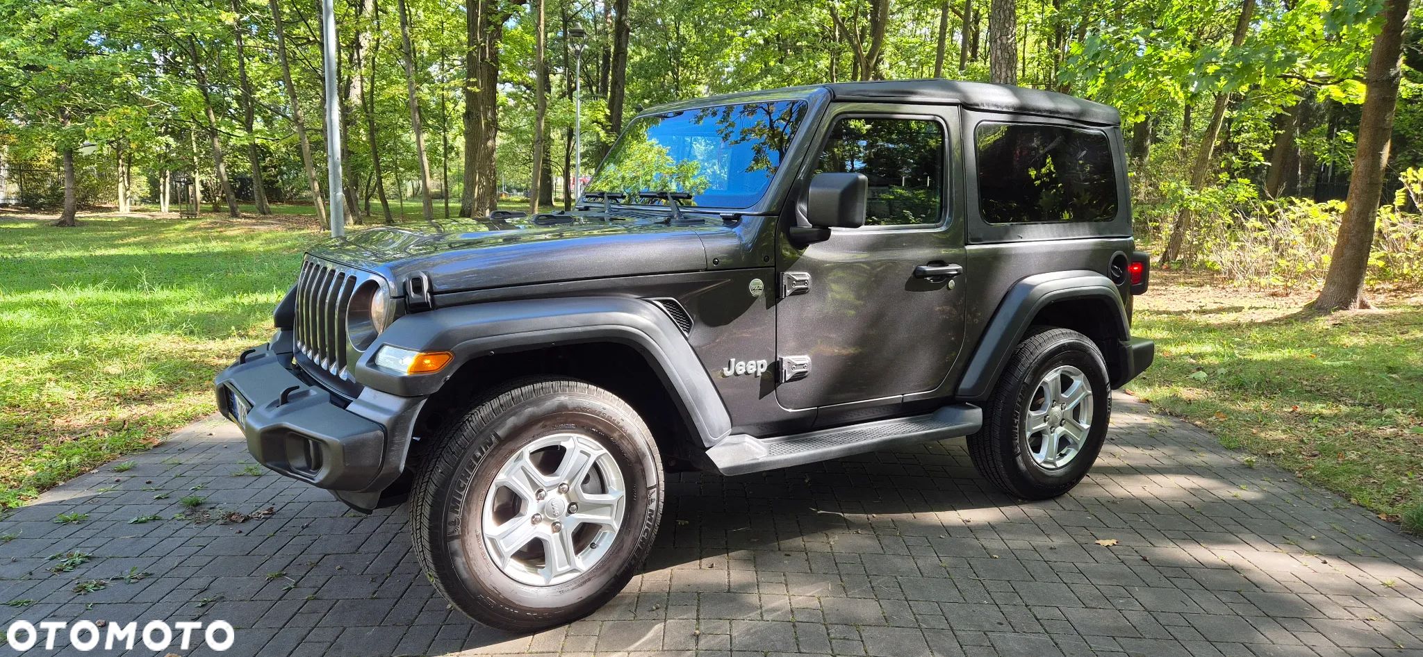 Jeep Wrangler - 1