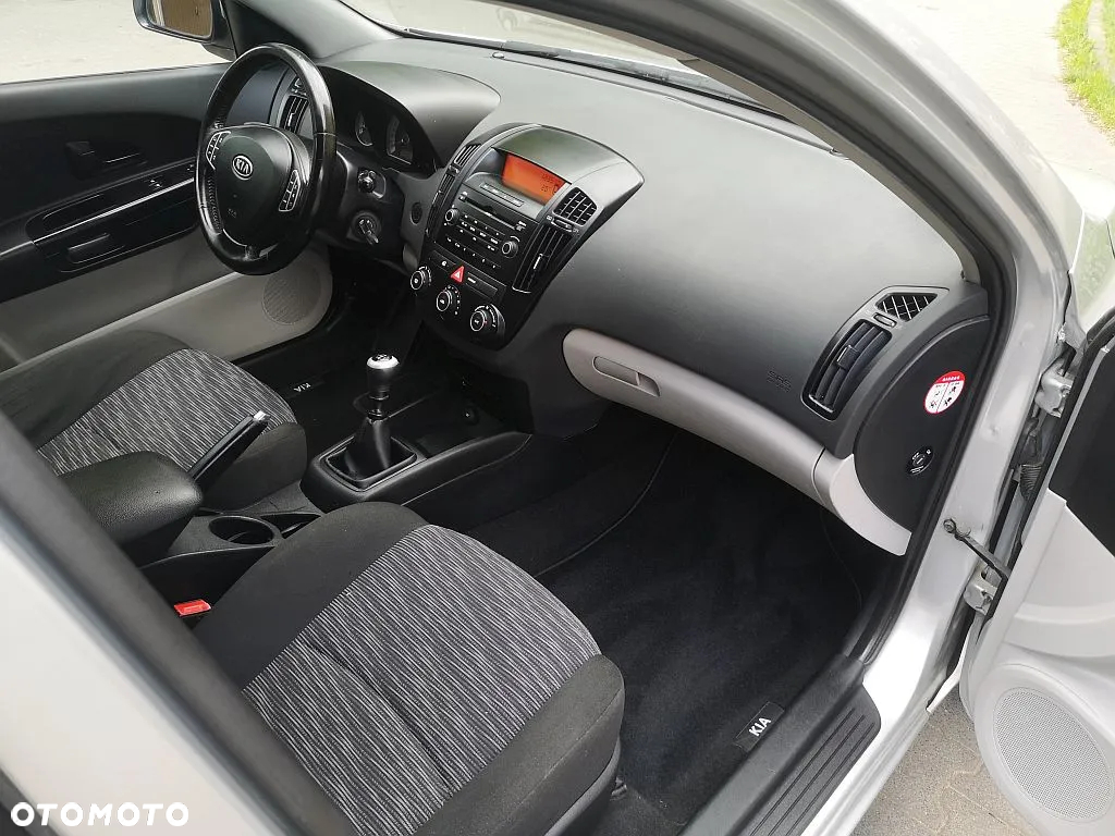 Kia Ceed - 17