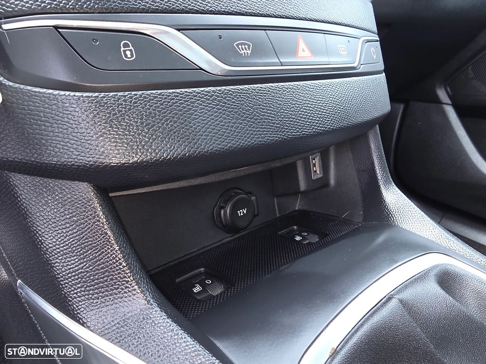 Peugeot 308 BlueHDi 130 Allure Pack - 30