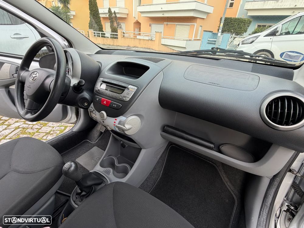 Toyota Aygo 1.0 + AC - 6