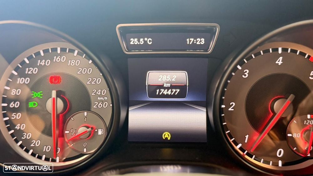 Mercedes-Benz GLA 200 CDi AMG Line - 26