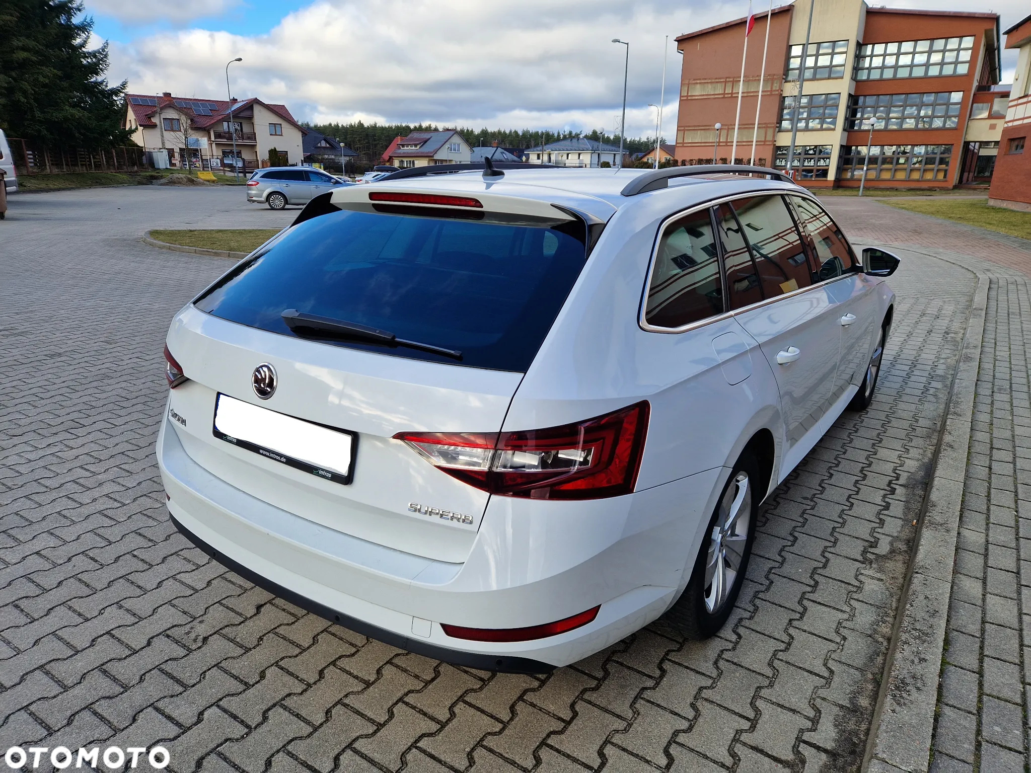 Skoda Superb 2.0 TDI Ambition DSG - 5