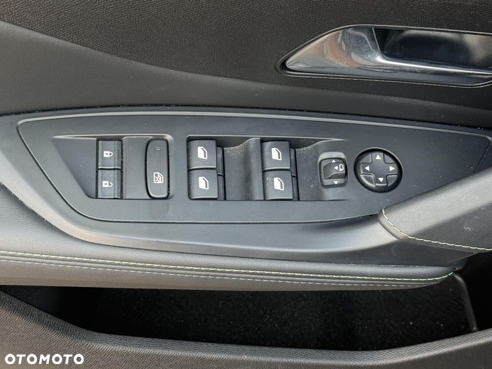 Peugeot 308 1.2 PureTech GT S&S EAT8 - 11