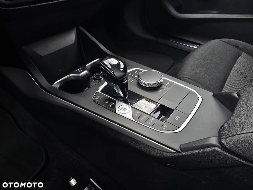 BMW Seria 1 118d Advantage - 22