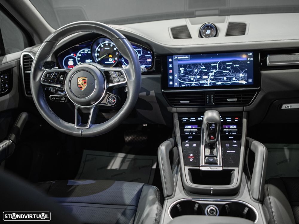 Porsche Cayenne E-Hybrid Platinum Edition - 35
