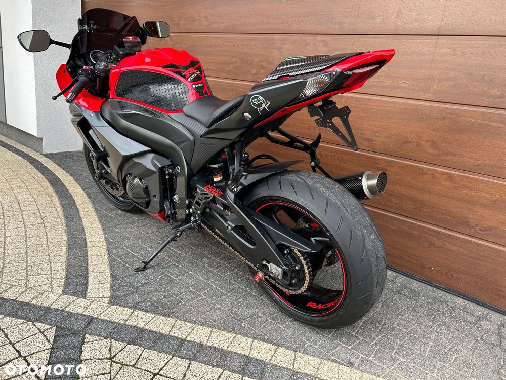 Suzuki GSX-R - 16
