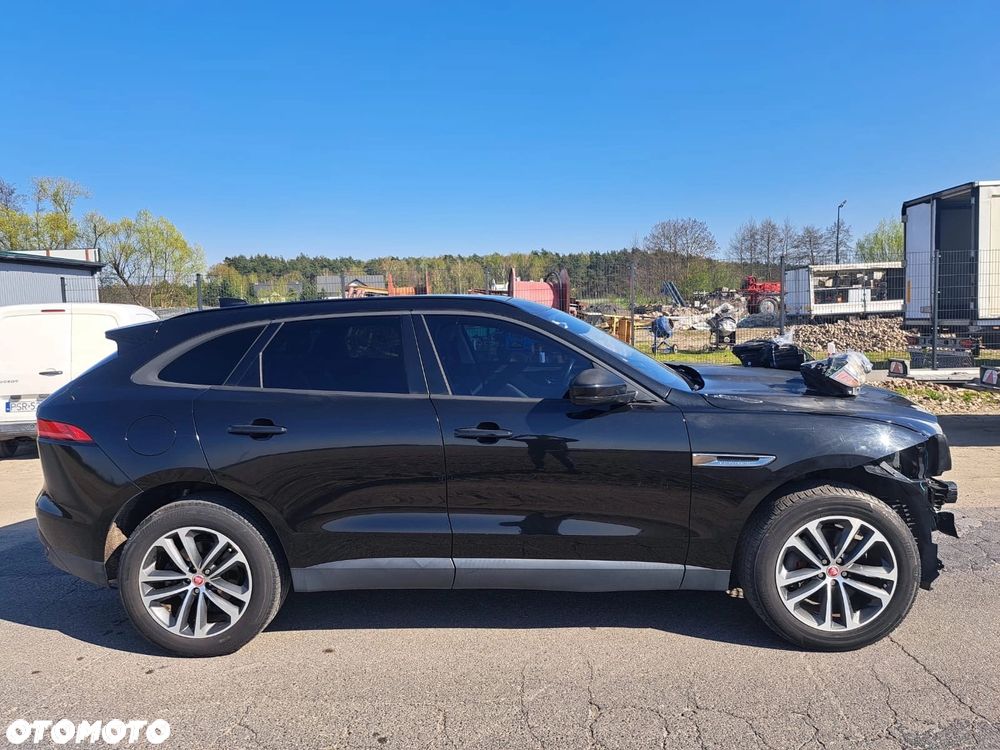 Jaguar F-Pace - 6