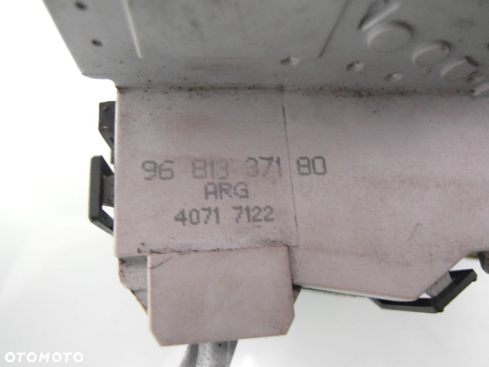 ZAMEK LEWY TYLNY CITROEN C4 I 9681337180 6 PIN - 9