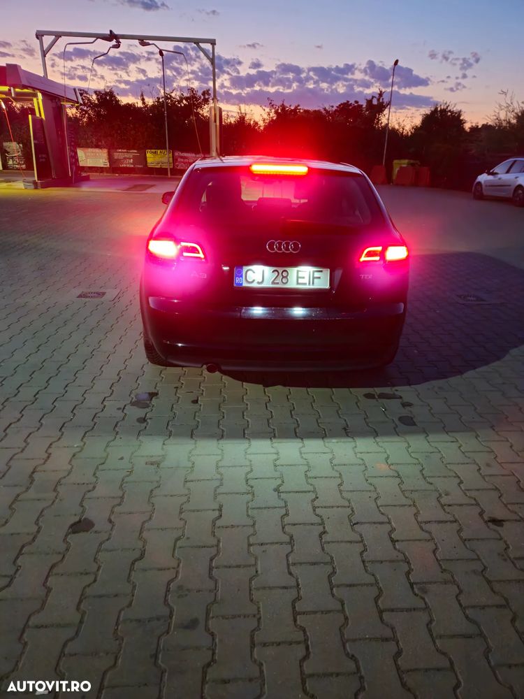 Audi A3 1.6 TDI DPF Ambiente - 7