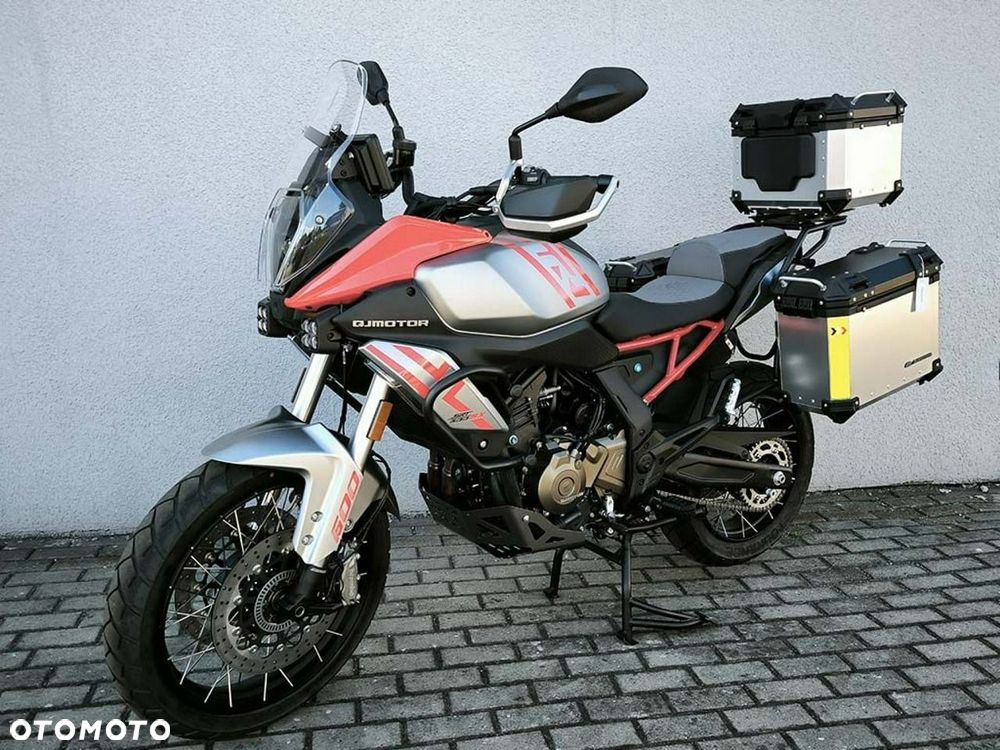 QJMOTOR SRT 600SX - 12