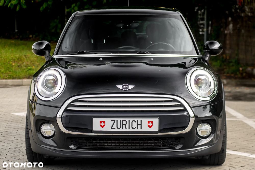 MINI Cooper Essential Trim - 12