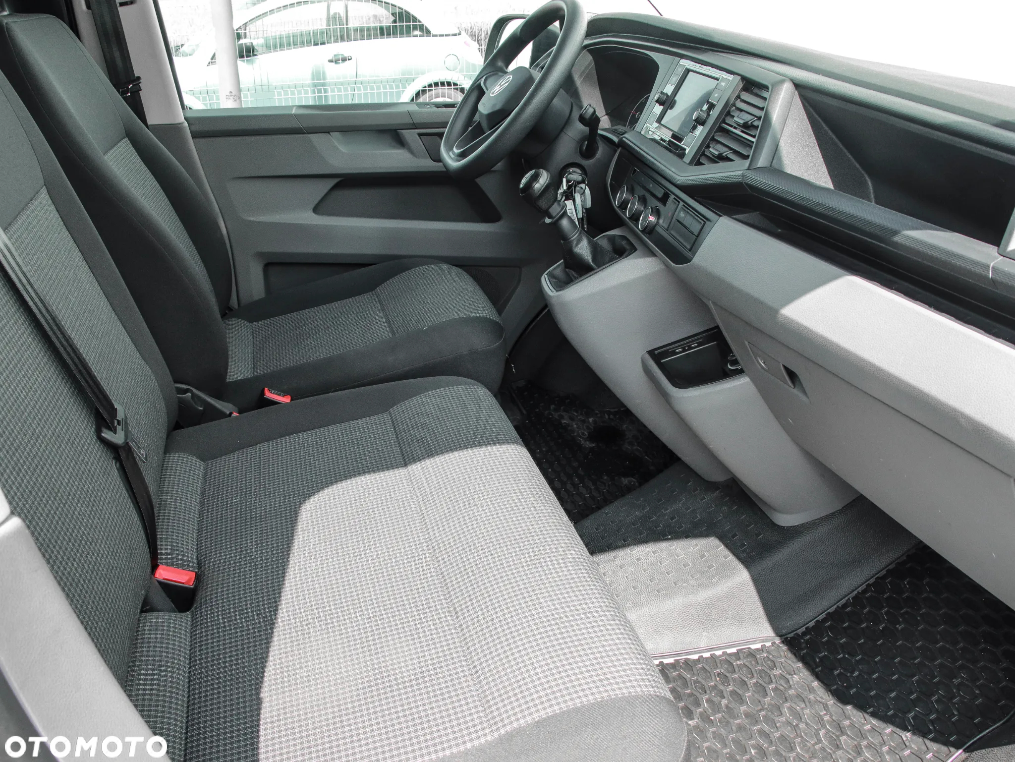 Volkswagen Transporter - 12
