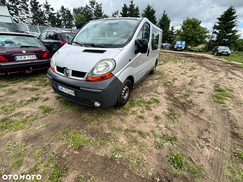 Renault Trafic Passenger - 2