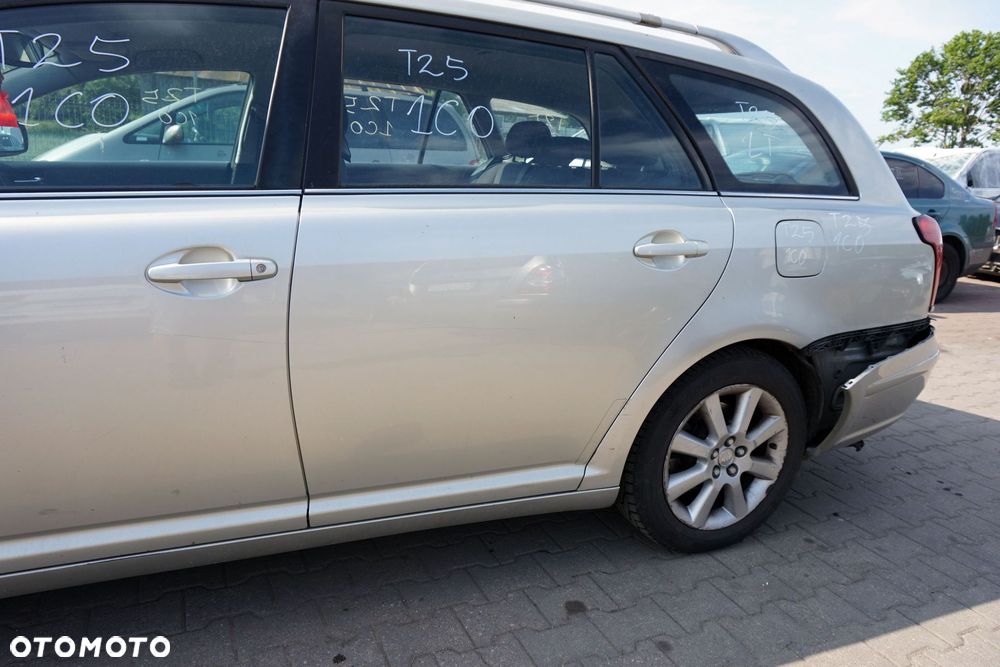 DRZWI TYLNE LEWE AVENSIS II T25 KOMBI 1C0  SREBRNY TOYOTA 2003-2006 - 2
