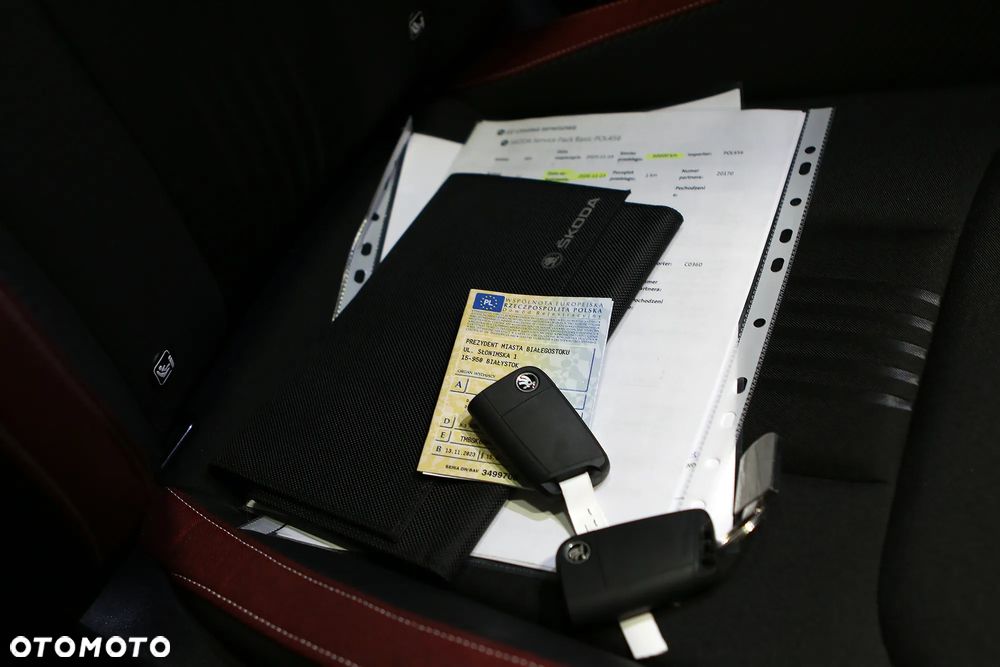 Skoda Kamiq 1.5 TSI Monte Carlo DSG - 32