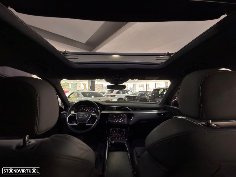 Audi e-tron 50 quattro S line - 30