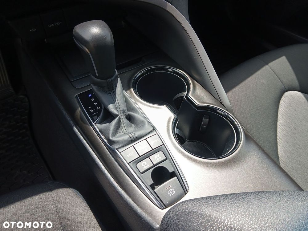 Toyota Camry 2.5 Hybrid Comfort CVT - 35
