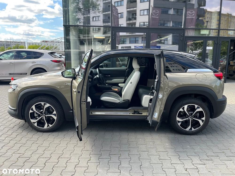 Mazda MX-30 R-EV PHEV Makoto - 11