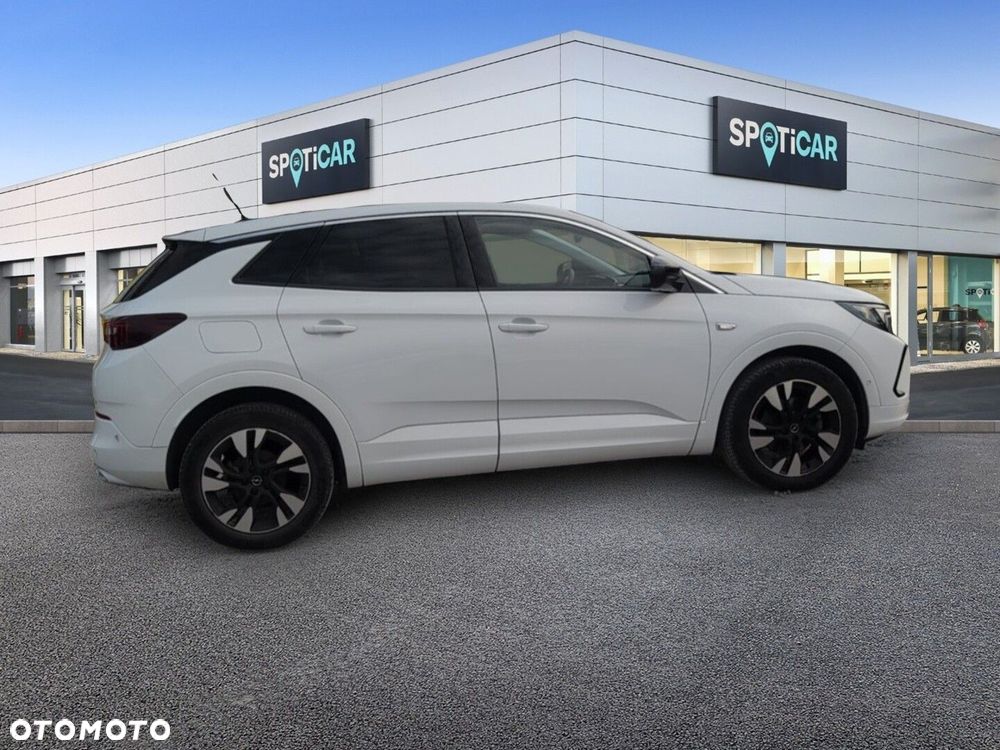 Opel Grandland 1.2 T Business Elegance S&S - 5