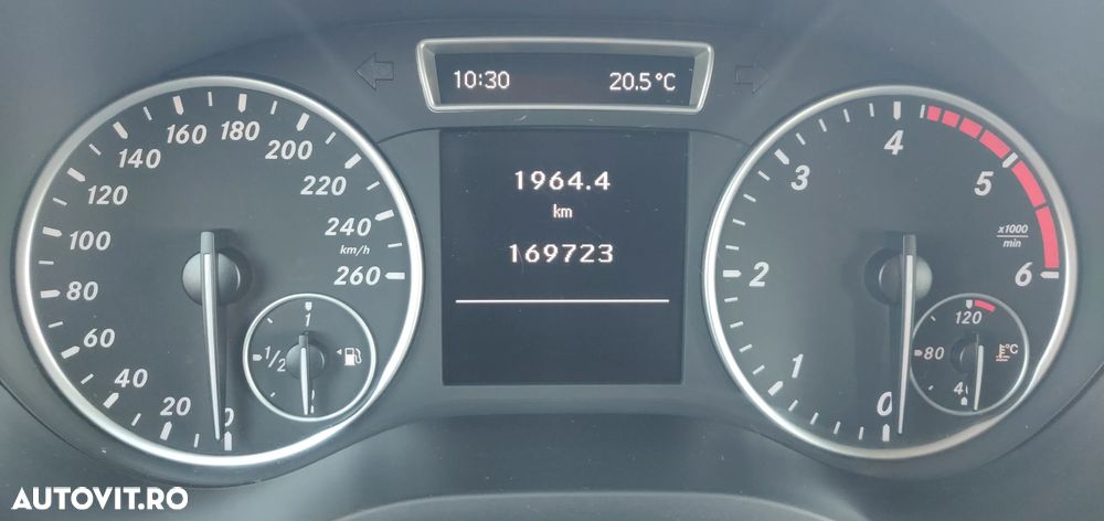 Mercedes-Benz B 180 - 8