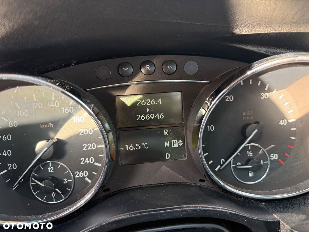 Mercedes-Benz Klasa R 320 CDI 4Matic 7G-TRONIC DPF - 15