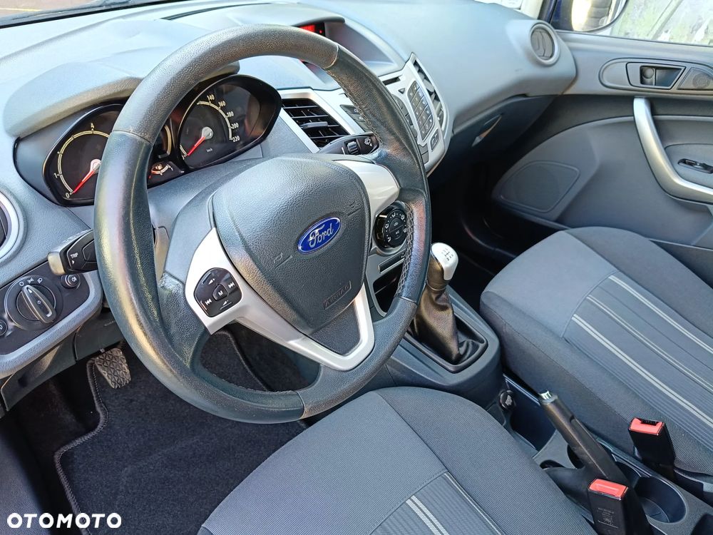 Ford Fiesta 1.25 Celebration - 12