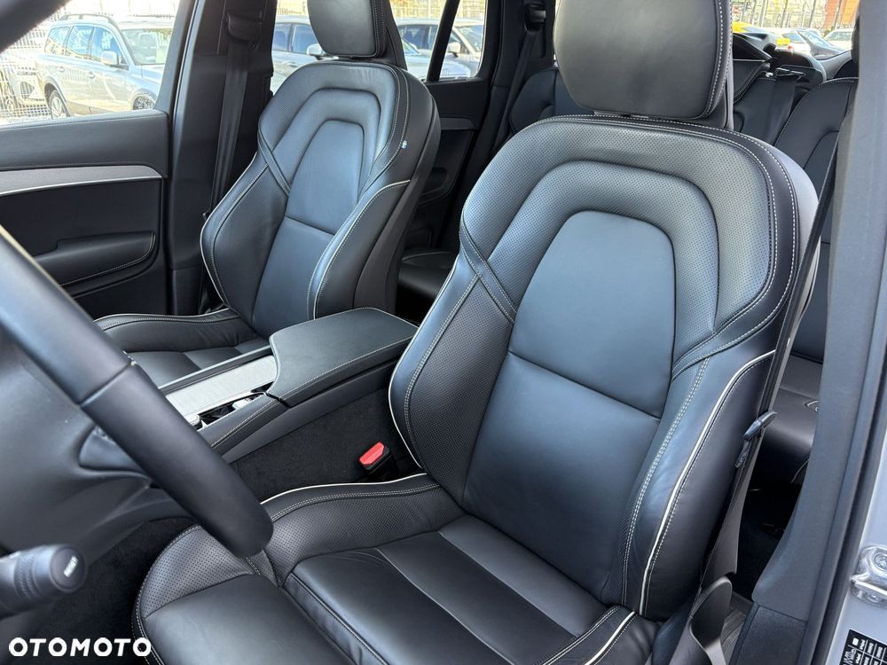 Volvo XC 90 - 31