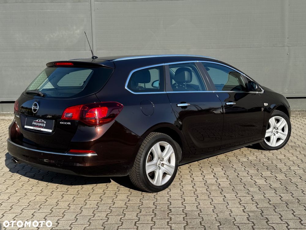 Opel Astra 1.4 Turbo Cosmo - 4