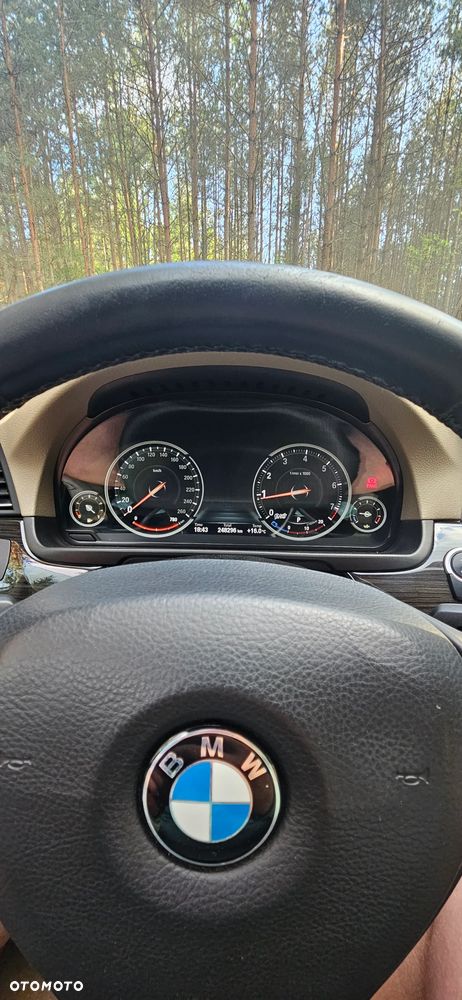 BMW Seria 5 528i xDrive Luxury Line - 26